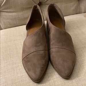 Royal flat pointed slip ons